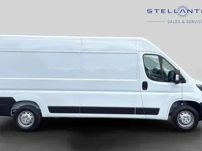Used Peugeot Boxer Premium 138 HP (101 kW) 2023 White Van