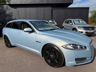 Begagnad Jaguar XF Luxury 2014 Silver Kombi