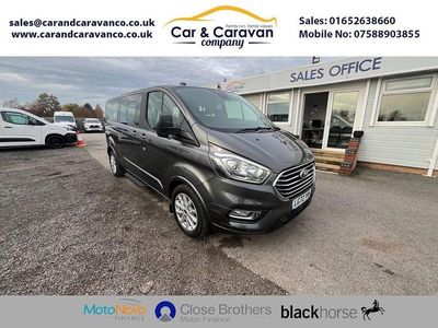 Begagnad Ford Tourneo Custom Titanium 2022 Grå Van