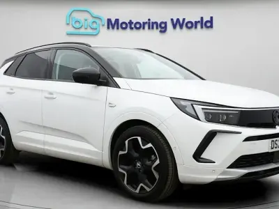 Second-hand Vauxhall Grandland X Ultimate 131 CP (96 kW) 2024 Alb SUV