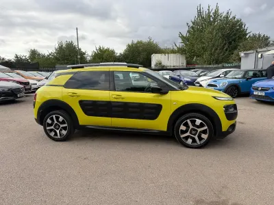 Used Citroën C4 Cactus Flair 2015 Yellow Hatchback