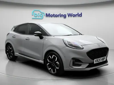 Begagnad Ford Puma ST-Line X 2020 Grå SUV