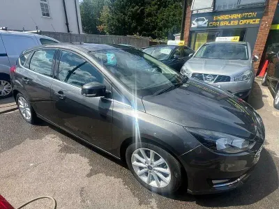 Used Ford Focus Titanium 125 HP (91 kW) 2016 Grey Hatchback