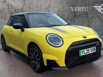 New Mini Cooper Hatch 135 kW (184 HP) 2025 Yellow Hatchback