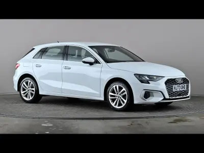 Begagnad Audi A3 Sport 150 HK (110 kW) 2023 Vit Sedan