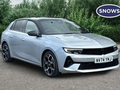 Używany Vauxhall Astra Ultimate 130 KM (95 kW) 2025 Szary Hatchback