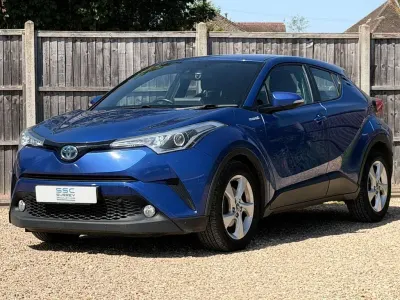 Used Toyota C-HR 122 HP (89 kW) 2017 Blue SUV