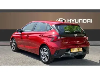 Used Hyundai i20 Advanced 100 HP (73 kW) 2025 Red Hatchback
