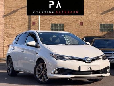 Used Toyota Auris Hybrid 2016 White Hatchback