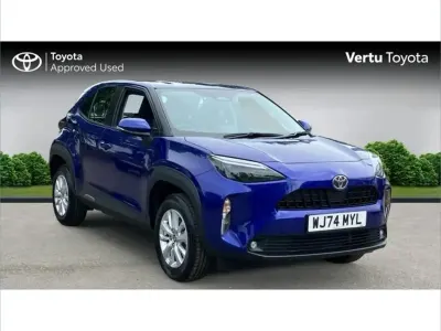 Used Toyota Yaris Cross 113 HP (83 kW) 2024 Blue SUV