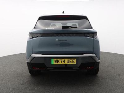Peugeot e-5008