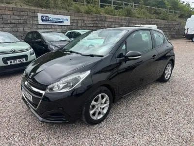 Gebraucht Peugeot 208 Active 2016 Schwarz Kleinwagen