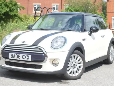 Used Mini Cooper Hatch 2015 White Hatchback