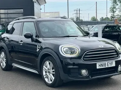 Usado Mini Cooper Countryman 134 CV (98 kW) 2018 Negro SUV