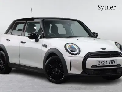 Used Mini Cooper Exclusive 134 HP (98 kW) 2024 White Hatchback