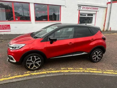 Used Renault Captur Signature 90 HP (66 kW) 2018 Red/black SUV