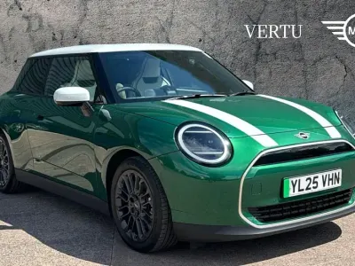 Used Mini Cooper Exclusive 135 kW (184 HP) 2025 Green Hatchback