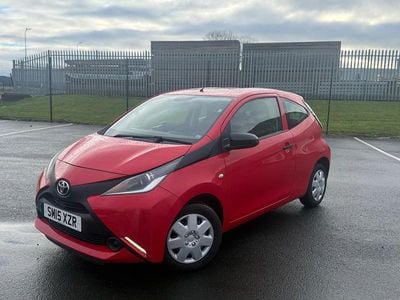 Used Toyota Aygo 68 HP (50 kW) 2015 Red Hatchback