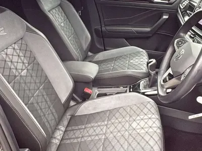 Usado VW T-Roc R-line 150 HP (110 kW) 2023 Cinzento SUV