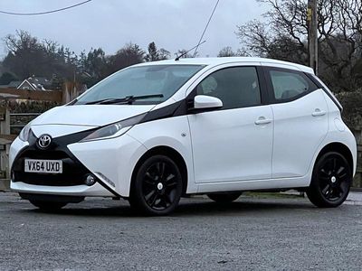 White Used 2014 Toyota Aygo x-press Hatchback | £4,995 (Fair price)