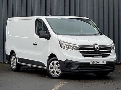 White Used 2024 Renault Trafic MPV | £16,998 (Fair price)