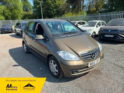 Used Mercedes A160 Classic 95 HP (69 kW) 2012 Brown Hatchback