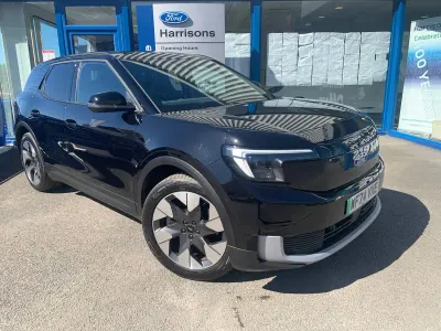 Begagnad Ford Explorer Premium 210 kW (286 HK) 2024 Svart SUV