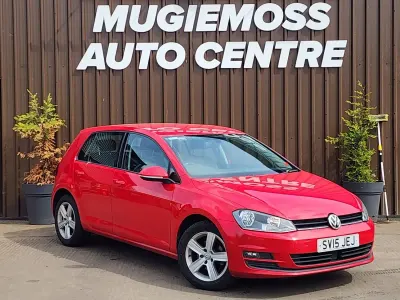 Used VW Golf VII Match 105 HP (77 kW) 2015 Red Hatchback