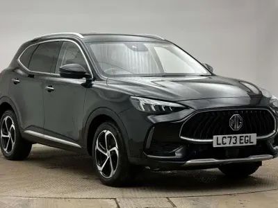 Używany MG HS Trophy 162 KM (119 kW) 2024 Czarny SUV