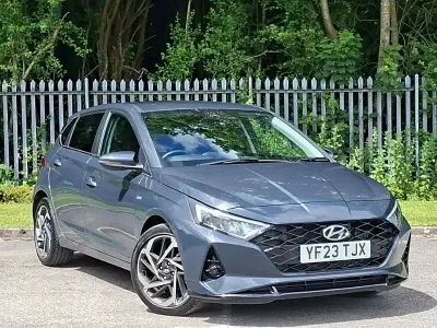 Used Hyundai i20 Premium 100 HP (73 kW) 2023 Grey Hatchback
