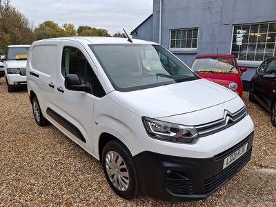 Used Citroën Berlingo 2021 Polar white MPV