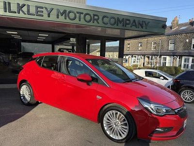 Used Vauxhall Astra Elite 136 HP (100 kW) 2017 Red Hatchback