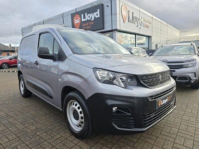 Grey Used 2020 Peugeot Partner MPV | £11,995 (A bit pricey)