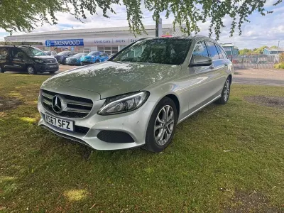 Usado Mercedes C200 Premium 136 HP (100 kW) 2017 Prateado Carrinha