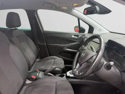Używany Vauxhall Crossland Ultimate 128 KM (94 kW) 2022 Czerwony SUV