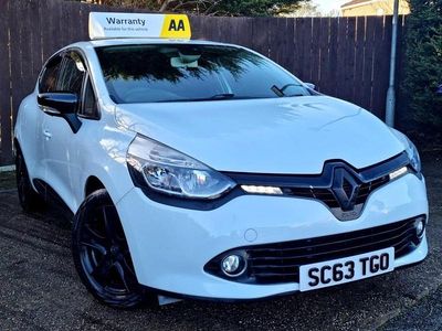 Used Renault Clio IV Dynamique 75 HP (55 kW) 2014 White Hatchback
