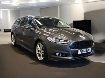 Begagnad Ford Mondeo Titanium 180 HK (132 kW) 2016 Grå Kombi