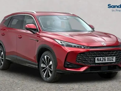 New MG HS SE 224 HP (164 kW) 2025 Tri coat  dynamic red SUV