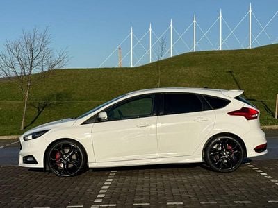 White Used 2016 Ford Focus ST Hatchback | £9,500 (Good price)