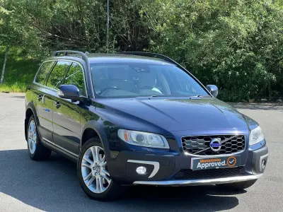 Used Volvo XC70 SE Lux 215 HP (158 kW) 2014 Blue Estate