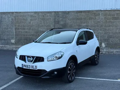 Used Nissan Qashqai 360º 2013 White SUV