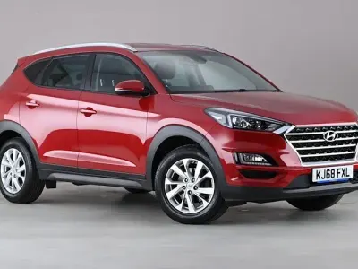Used Hyundai Tucson SE 132 HP (97 kW) 2019 Red SUV