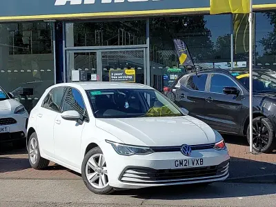 Used VW Golf VII Life 150 HP (110 kW) 2021 White Hatchback