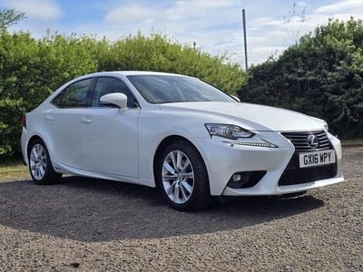 Used Lexus IS300h Executive Line 223 HP (164 kW) 2016 White Sedan