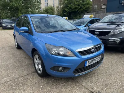 Used Ford Focus Zetec 2010 Blue Hatchback