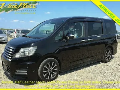 Używany Honda Stepwgn Cool 2012 Czarny Minivan