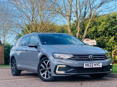 Begagnad VW Passat GTE 218 HK (160 kW) 2022 Grå Kombi