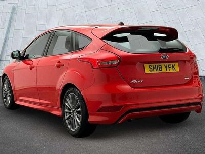 Used Ford Focus ST-Line 138 HP (101 kW) 2018 Red Hatchback