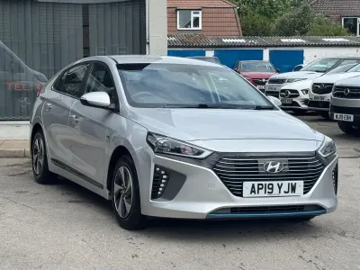 Usado Hyundai Ioniq Premium 141 CV (103 kW) 2019 Plateado Utilitario