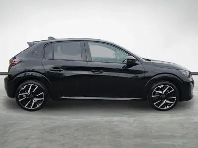 Begagnad Peugeot 208 GT 99 HK (72 kW) 2024 Svart Halvkombi